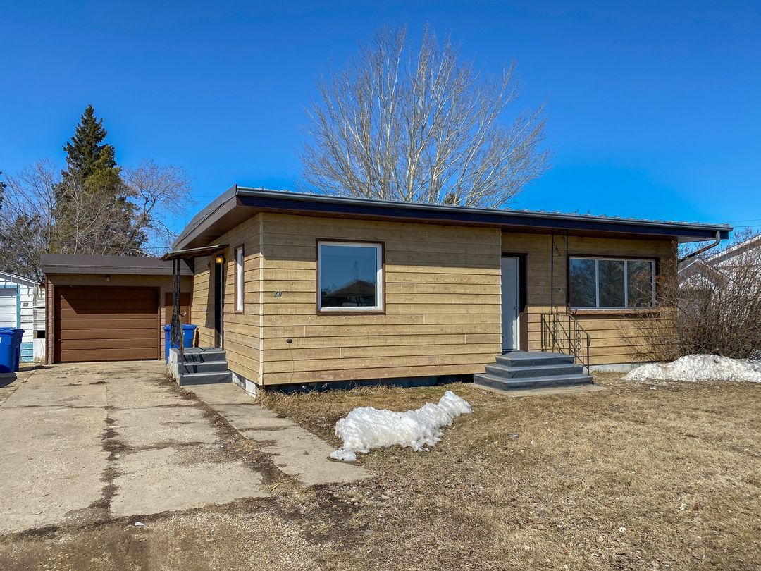 27 Park Street, Roblin Manitoba Ace Real Estate & Insurance Services